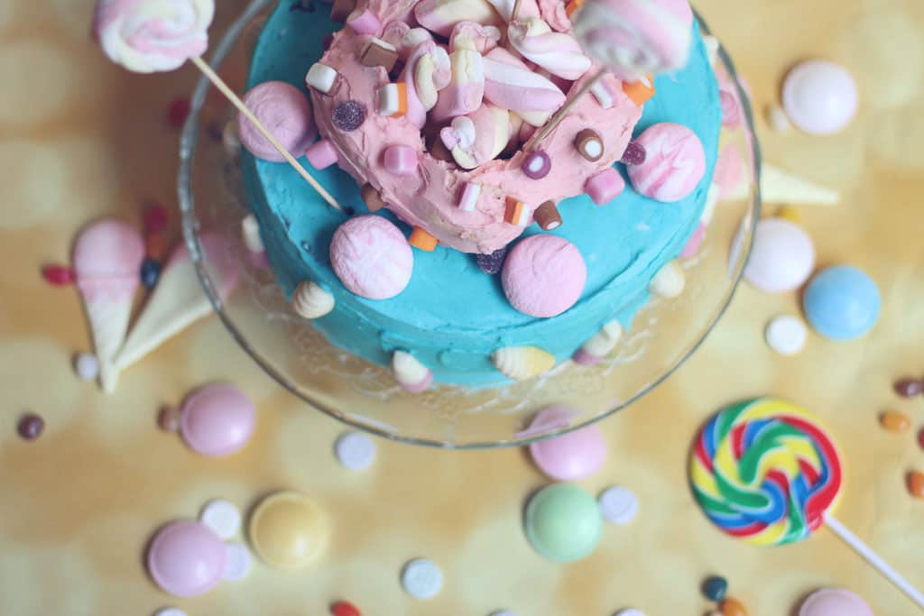 colourful and bright children’s birthday cake