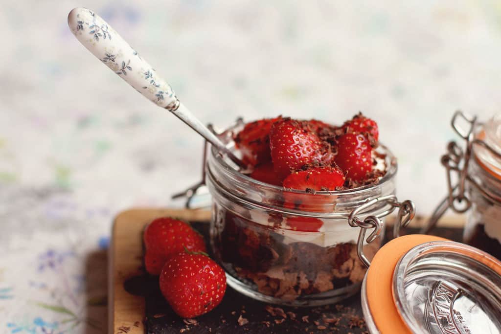 A dessert perfect for dinner parties-chocolate eton mess