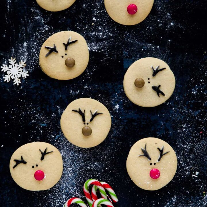 Reindeer vanilla biscuits