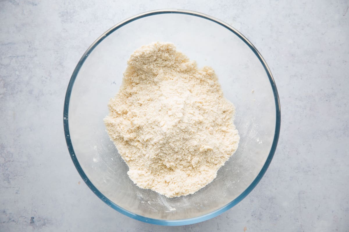 Flour and butter that has been rubbed together to resemble fine breadcrumbs. 