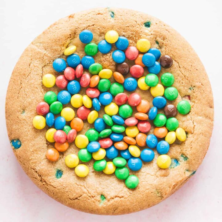 An m&ms cookie pie