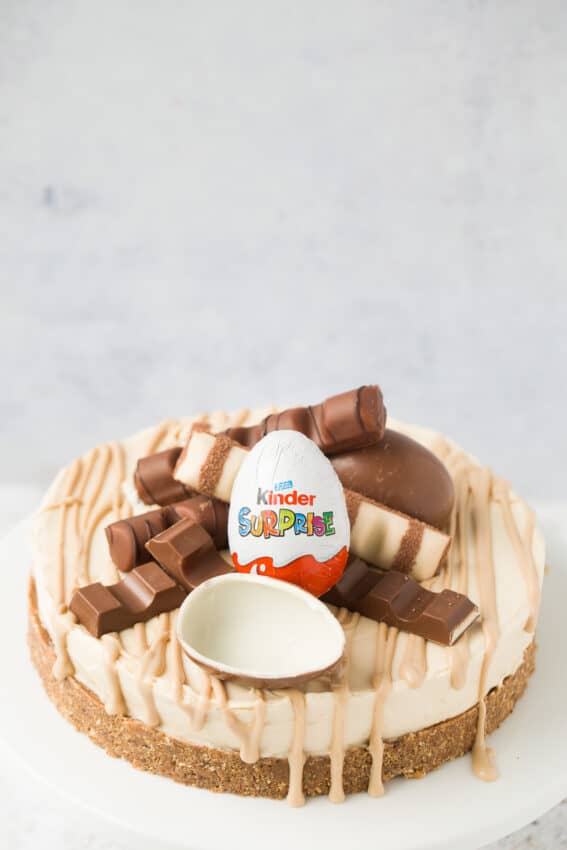 no-bake-kinder-bueno-cheesecake-amy-treasure