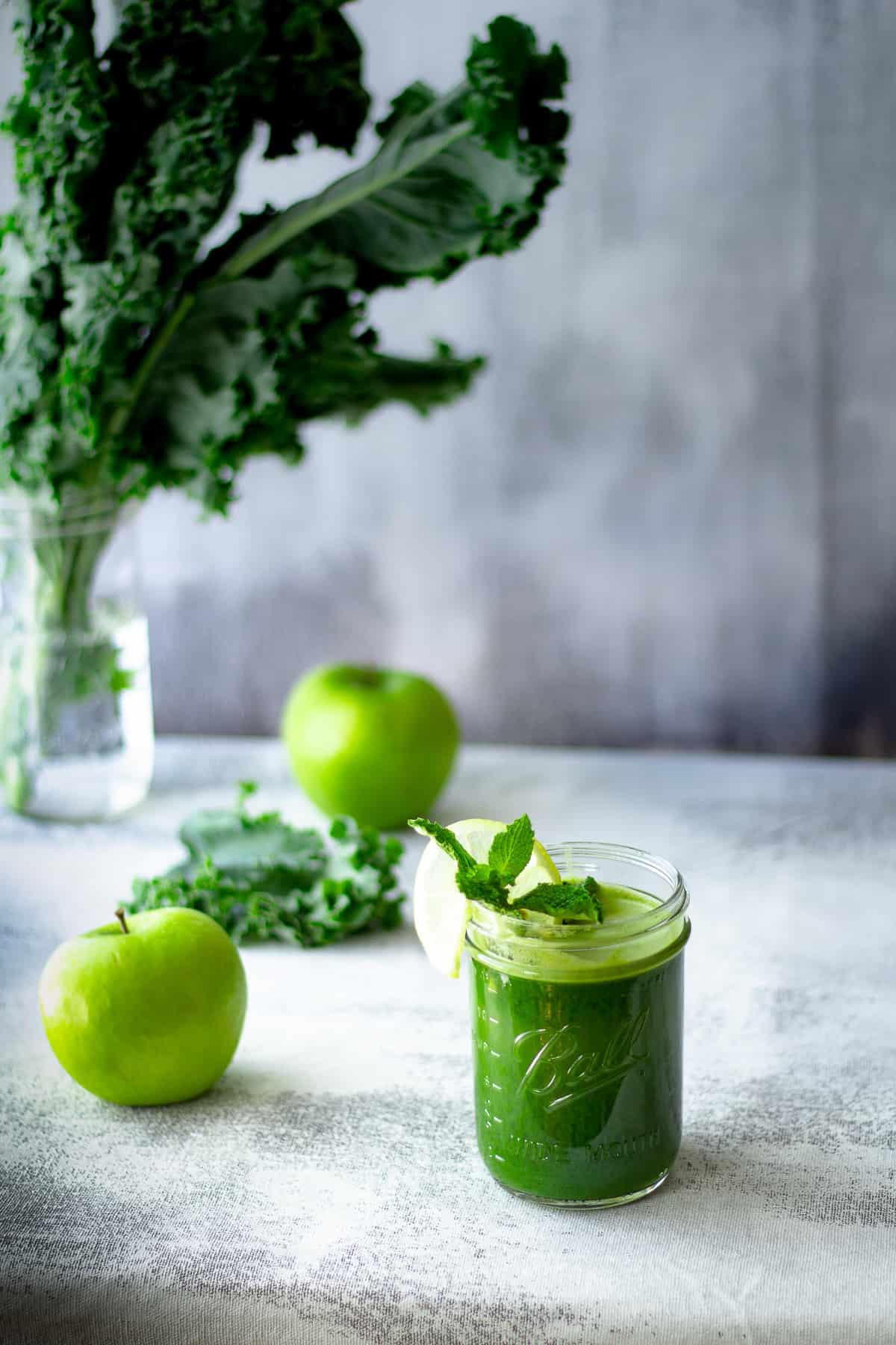A lean green juice from a DIY juice cleanse.